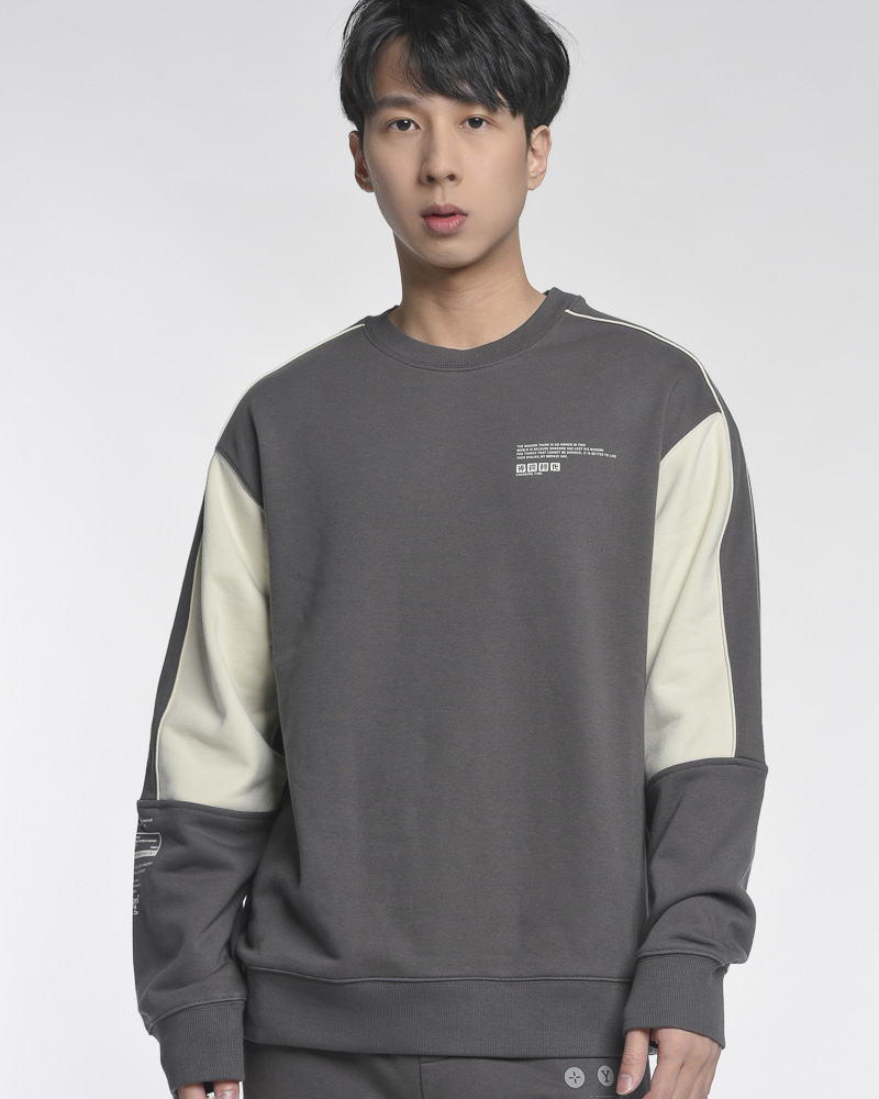 Yishion Men Oversized Colour-Block Long Sleeve Sweatshirt with Small Chest and Sleeve Print (Dk. Grey)